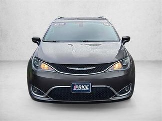 Used 2017 Chrysler Pacifica Touring-L Plus video 2