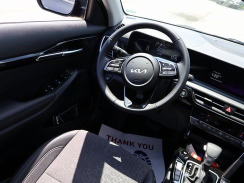 New 2025 Kia Seltos S AWD/4WD image 14