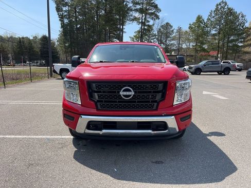 Certified 2024 Nissan Titan SV w/ SV Convenience Package image 3