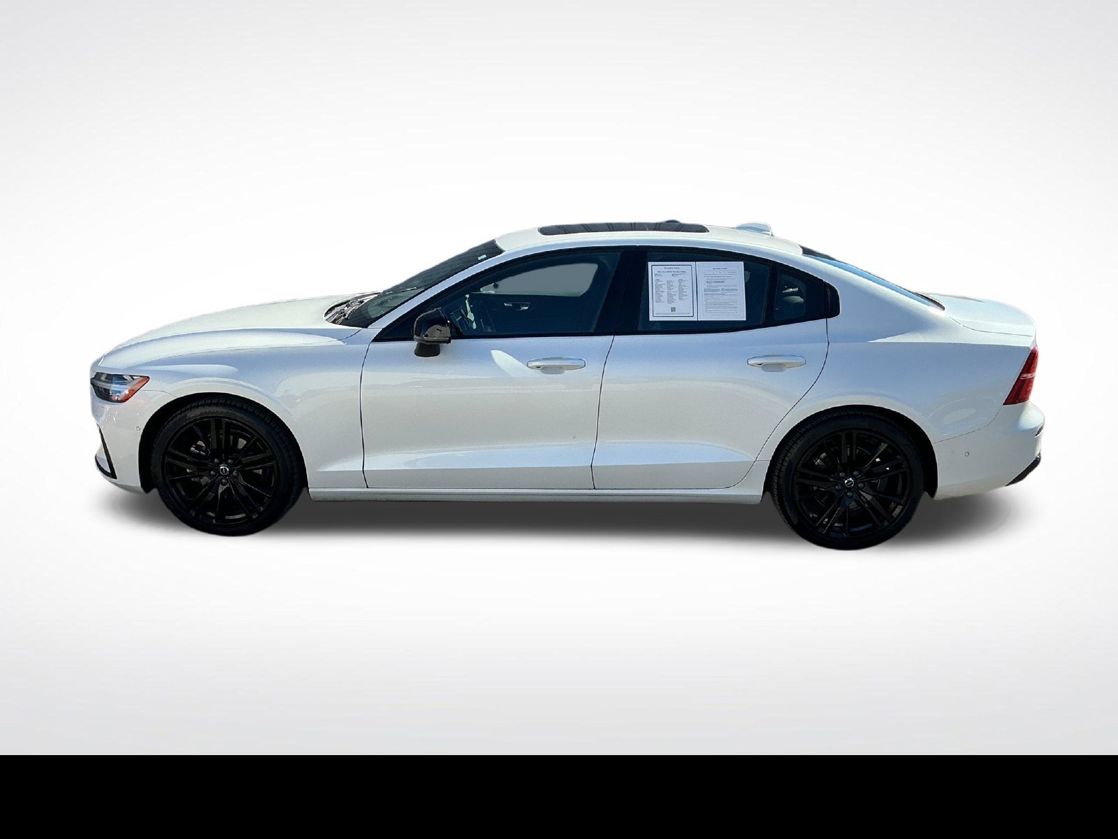 Certified 2024 Volvo S60 B5 Plus w/ Climate Package AWD/4WD image 2