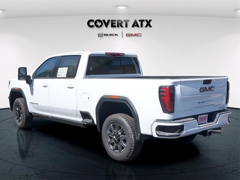 Used 2025 GMC Sierra 2500 AT4 w/ AT4 Premium Plus Package image 7