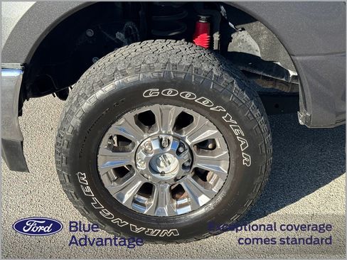 Used 2017 Ford F250 XLT w/ XLT Premium Package image 12