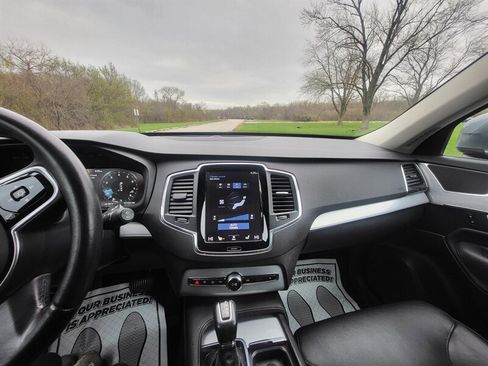 Used 2016 Volvo XC90 T5 Momentum image 17