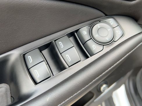 Certified 2023 Buick Enclave Avenir w/ Avenir Technology Package image 22