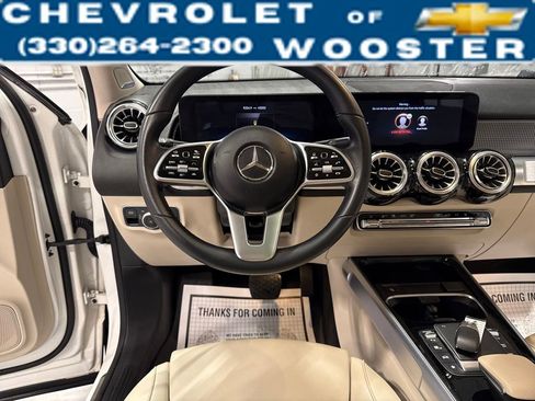 Used 2022 Mercedes-Benz EQB 300 4MATIC image 14