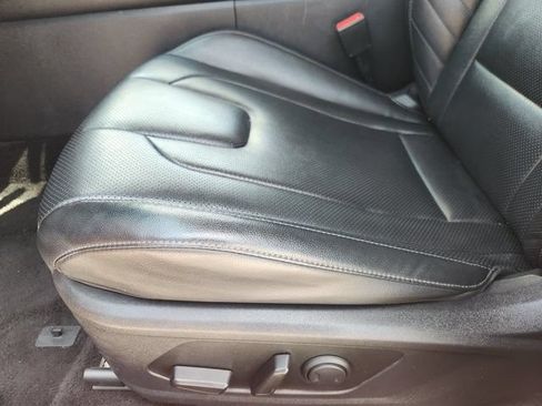 Used 2024 Hyundai Elantra Limited FWD image 23