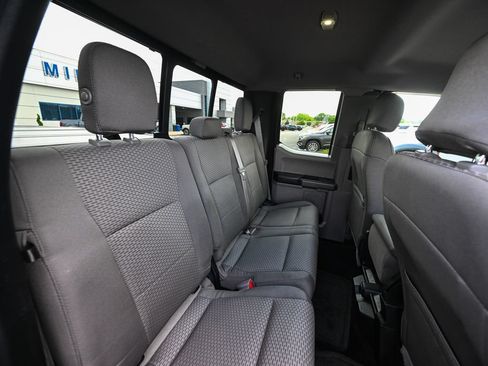 Used 2015 Ford F150 XLT w/ Equipment Group 302A Luxury AWD/4WD image 28