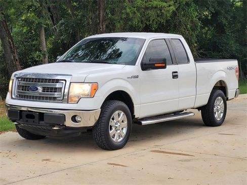 Used 2014 Ford F150 XLT w/ XLT Chrome Package image 3