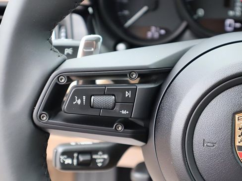 New 2025 Porsche Macan AWD/4WD image 28