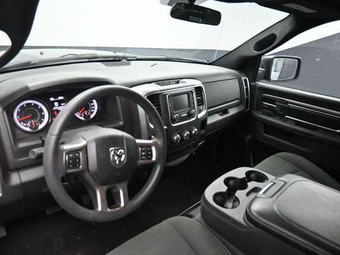 Used 2024 RAM 1500 Warlock AWD/4WD image 15