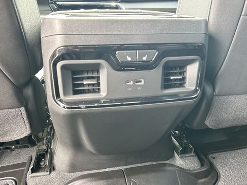 Used 2025 GMC Sierra 1500 AT4 w/ AT4 Premium Package AWD/4WD image 23