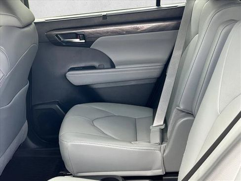 New 2026 Toyota Highlander Limited AWD/4WD image 22