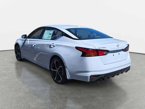 New 2025 Nissan Altima 2.5 SR w/ SR Premium Package image 7