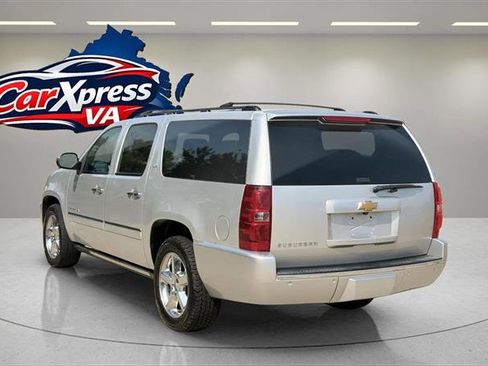 Used 2014 Chevrolet Suburban LTZ RWD image 15