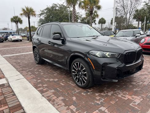 Used 2025 BMW X5 sDrive40i w/ M Sport Package image 2