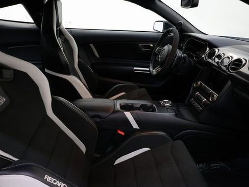 Used 2021 Ford Mustang Shelby GT500 w/ Carbon Fiber Track Pack image 82