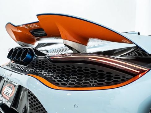 Used 2022 McLaren 765LT RWD image 20