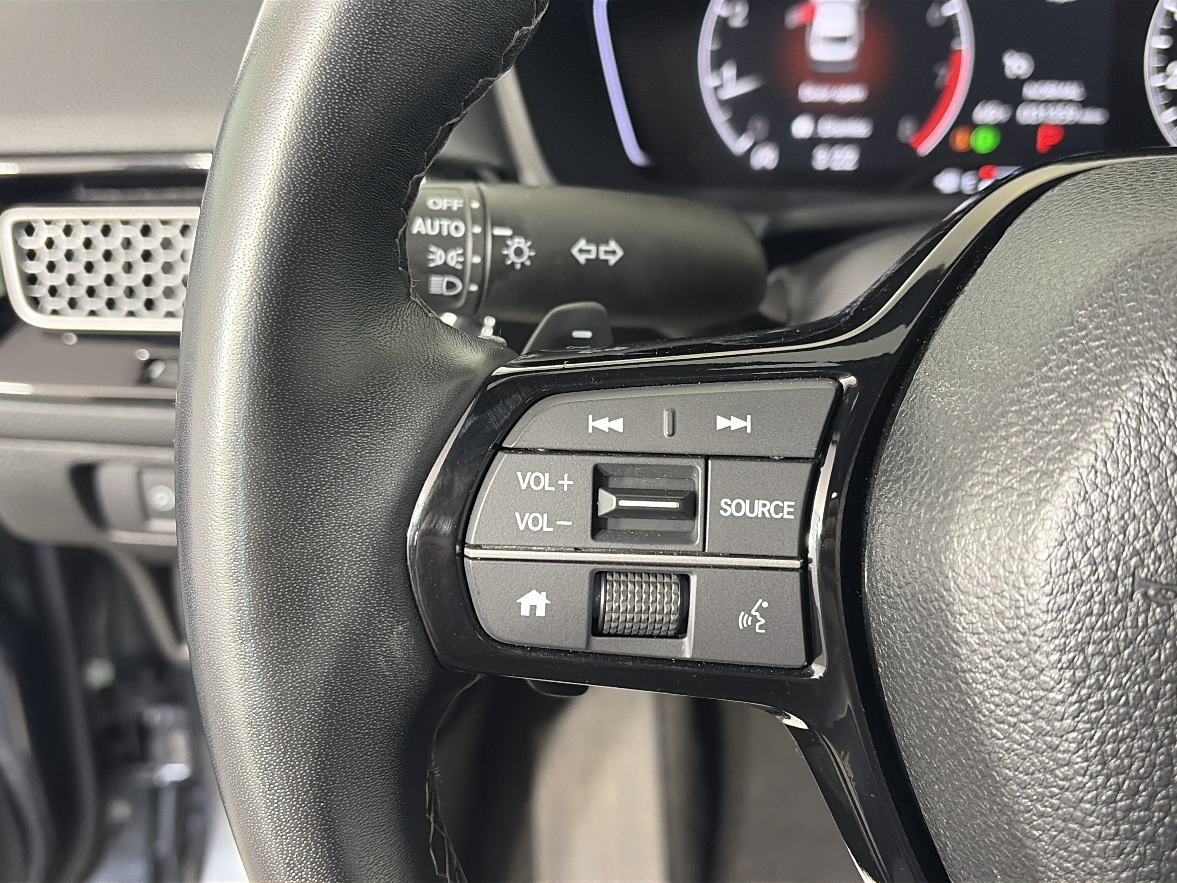 Used 2025 Honda Civic Sport image 27