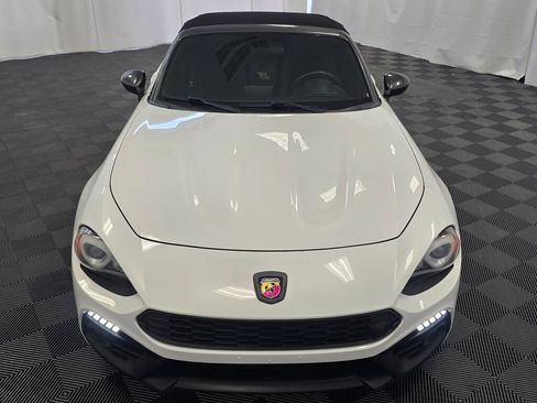 Used 2017 FIAT 124 Spider Abarth RWD image 22