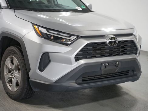 Used 2024 Toyota RAV4 XLE image 4