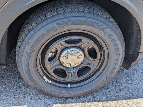 New 2025 Ford Explorer Base image 11