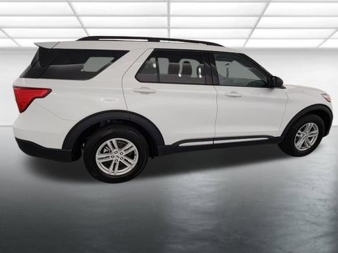 Certified 2024 Ford Explorer XLT w/ Equipment Group 202A AWD/4WD image 9