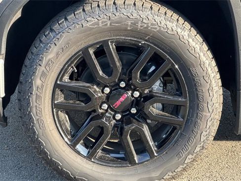 New 2026 GMC Sierra 1500 Elevation image 25