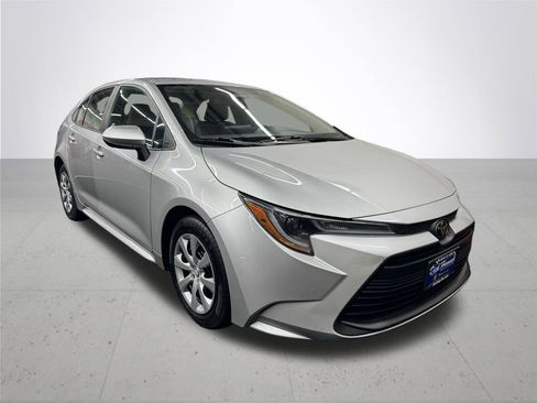 Used 2023 Toyota Corolla LE image 9