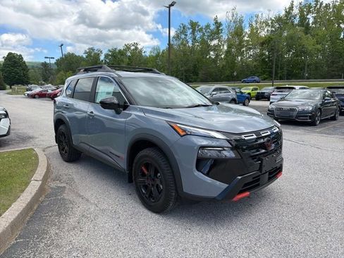 New 2026 Nissan Rogue SV AWD/4WD image 3