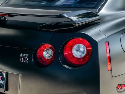 Used 2010 Nissan GT-R Premium AWD/4WD image 50
