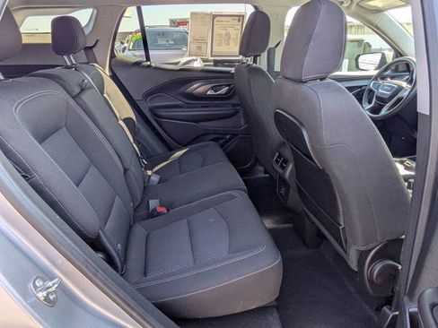 Used 2024 GMC Terrain SLE image 7