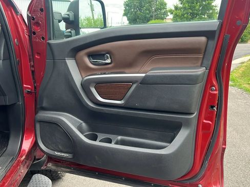 Used 2016 Nissan Titan Platinum Reserve AWD/4WD image 19