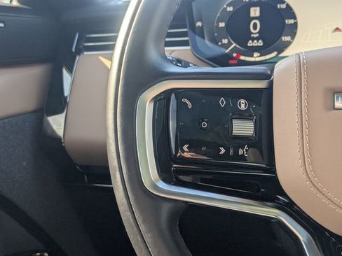 Used 2024 Land Rover Range Rover Sport SE image 19