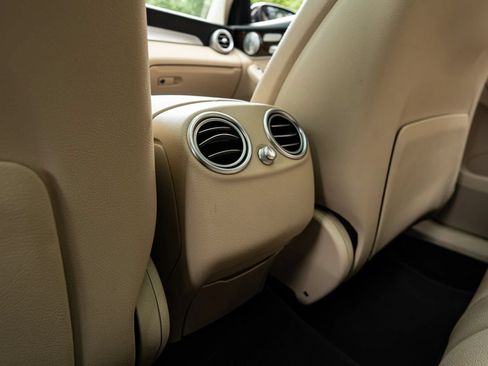 Used 2018 Mercedes-Benz GLC 300 4MATIC image 31