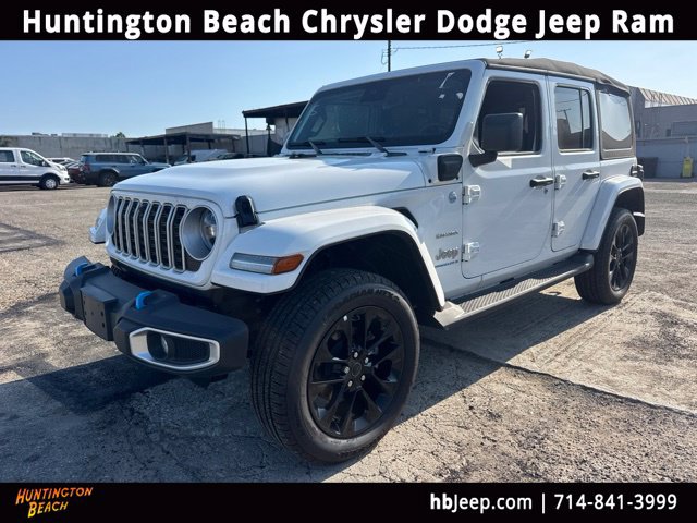 Used 2024 Jeep Wrangler Unlimited Sahara w/ Technology Group AWD/4WD image 1