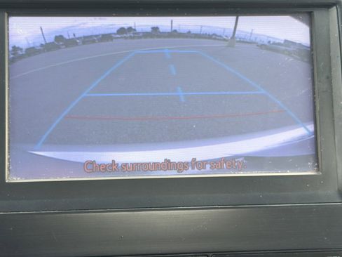 Used 2013 Toyota Camry XLE FWD image 31