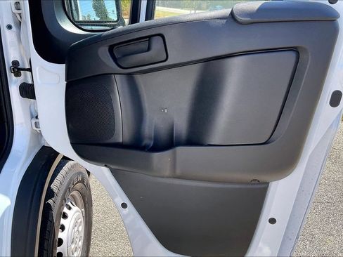 Used 2025 RAM ProMaster 2500 w/ U-Haul Equipment Group FWD image 21
