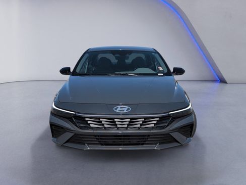 New 2025 Hyundai Elantra SEL FWD image 12