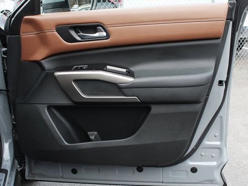 Certified 2023 Nissan Pathfinder Platinum image 18