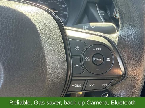Used 2025 Toyota Corolla LE FWD image 28