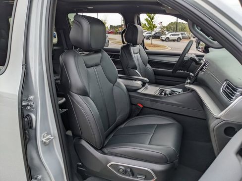 New 2026 Jeep Grand Wagoneer 4WD w/ Premium Group I image 57