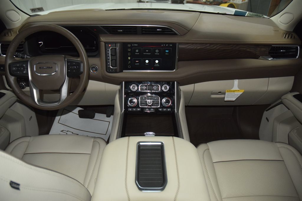 Used 2024 GMC Yukon Denali AWD/4WD image 33