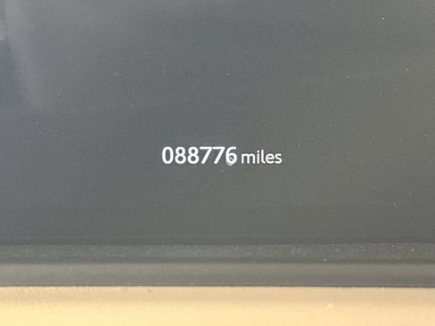 Used 2018 Land Rover Range Rover Velar S AWD/4WD image 4