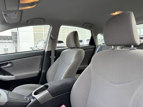 Used 2013 Toyota Prius Two image 23