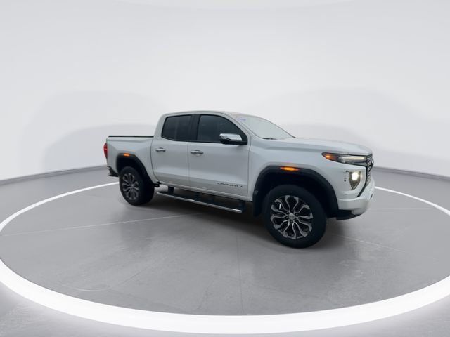 Used 2024 GMC Canyon Denali AWD/4WD image 1