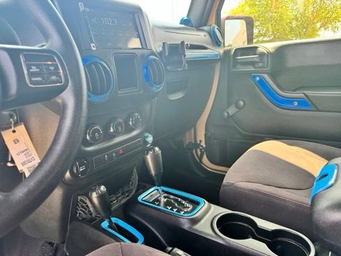 Used 2013 Jeep Wrangler Sport AWD/4WD image 18
