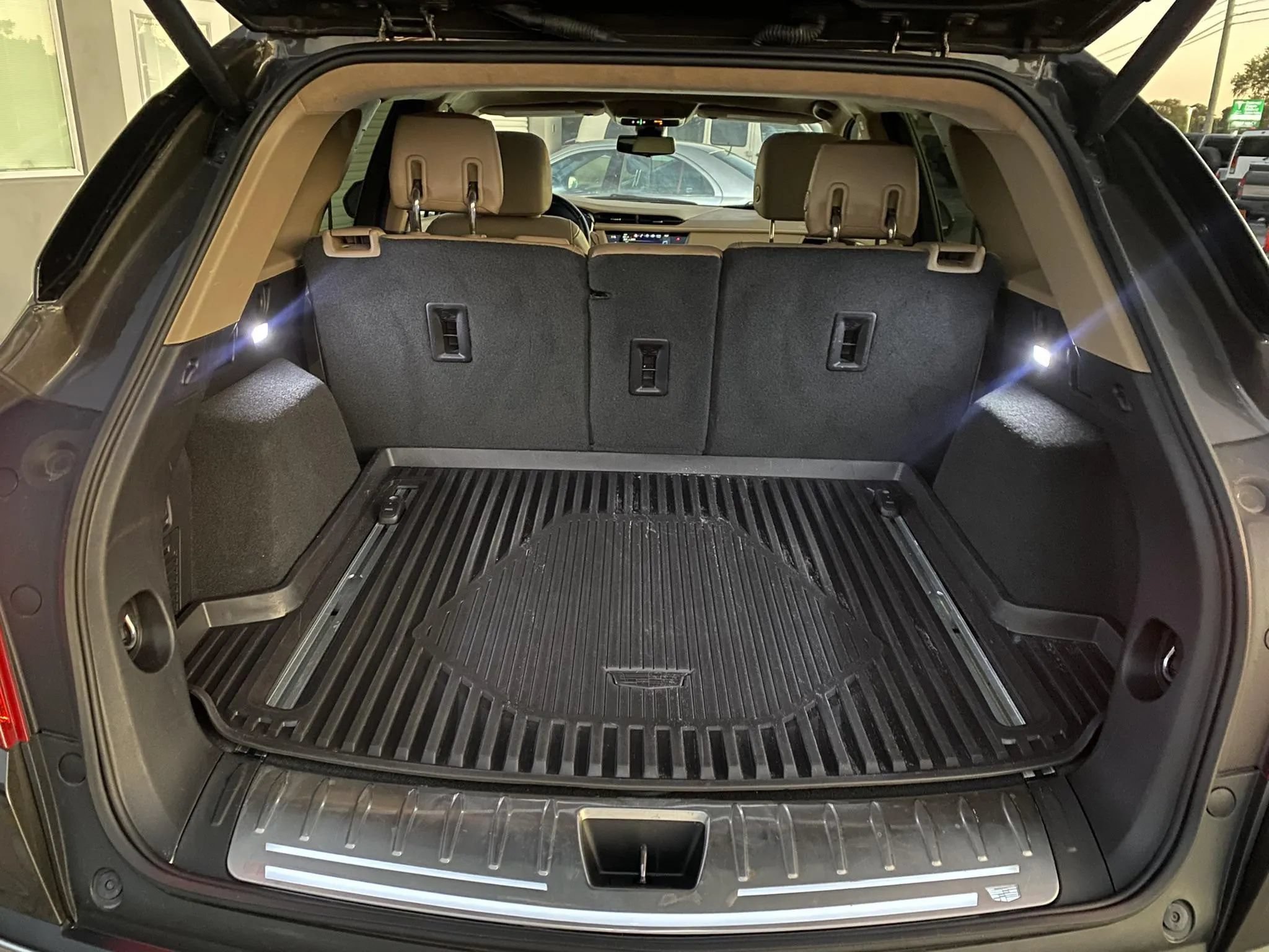 Used 2019 Cadillac XT5 Platinum AWD/4WD image 19