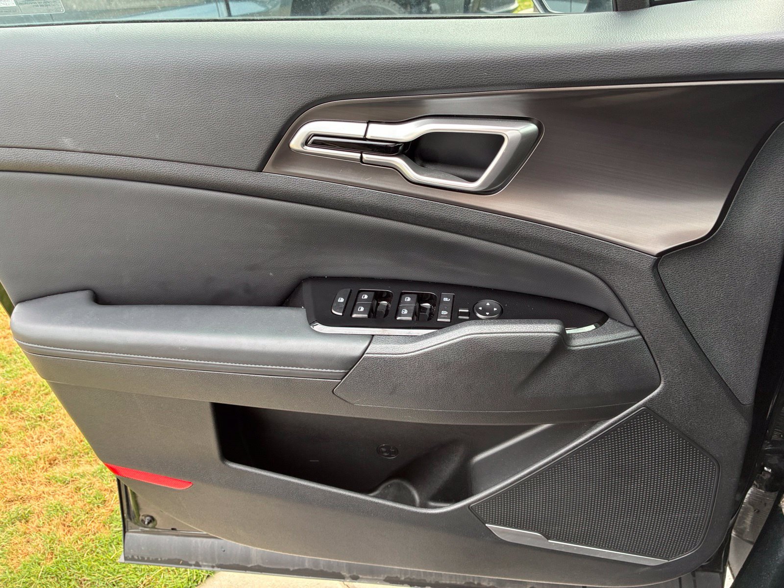 Used 2025 Kia Sportage EX w/ Premium Package FWD image 10