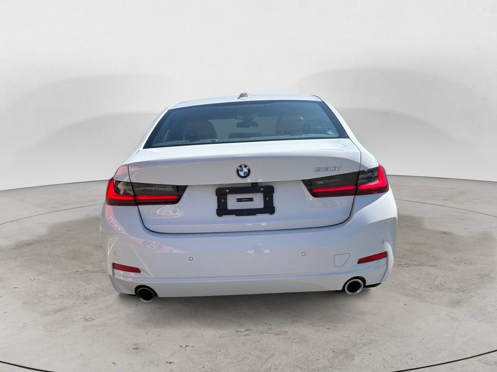 Used 2025 BMW 330i Sedan RWD image 4