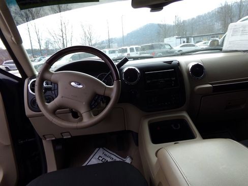 Used 2005 Ford Expedition Limited image 5